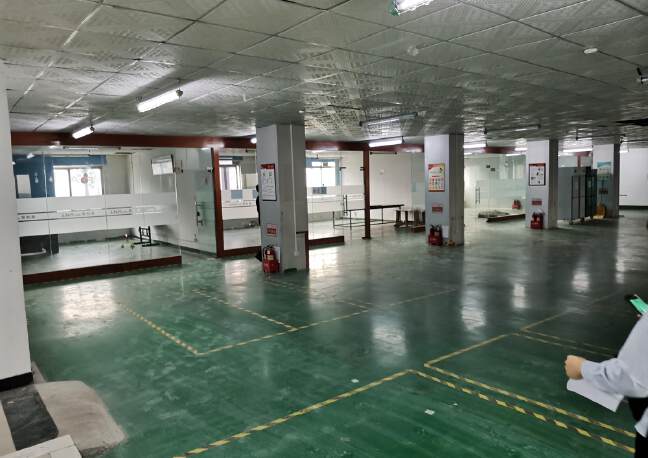 龍崗龍西新岀500平原房東廠房可配宿舍，大小可分租，配套齊全